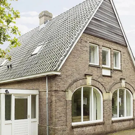 Holiday home Near Bergen aan Zee